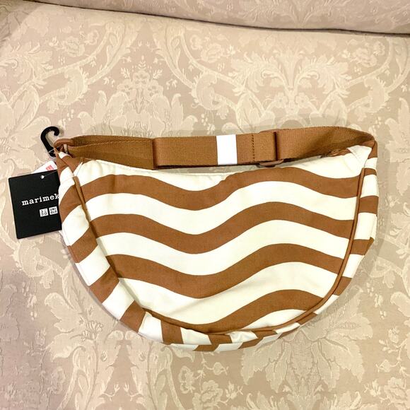 Uniqlo x Marimekko Wave Printed Round Shoulder Bag in Tan/Cream - Picture 2 of 5